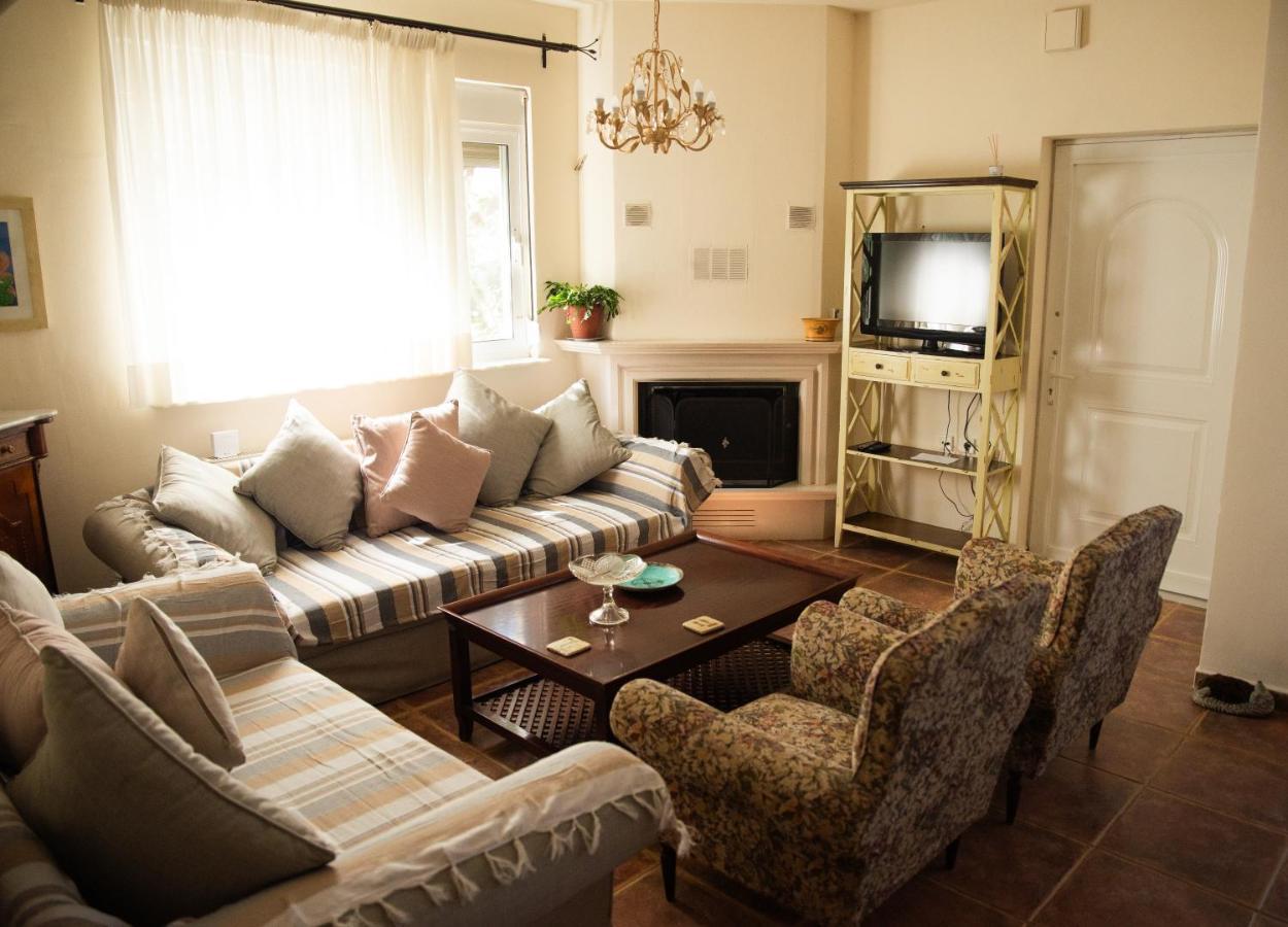 Villa The Early Bird - Cosy 2-Floor House With Garden à Alexandroúpoli Extérieur photo