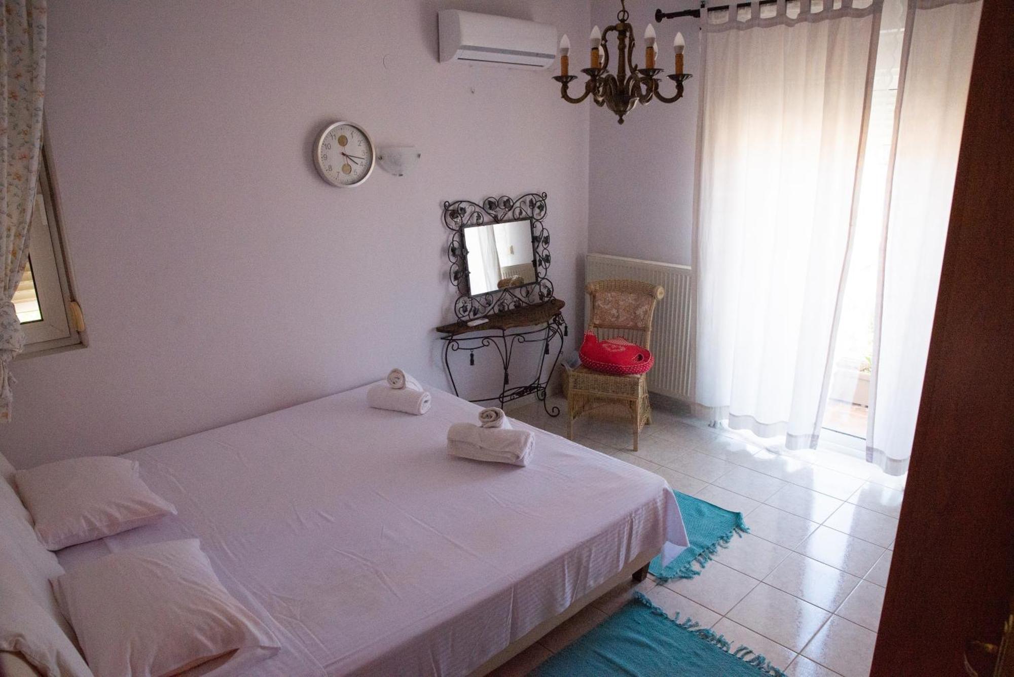 Villa The Early Bird - Cosy 2-Floor House With Garden à Alexandroúpoli Extérieur photo