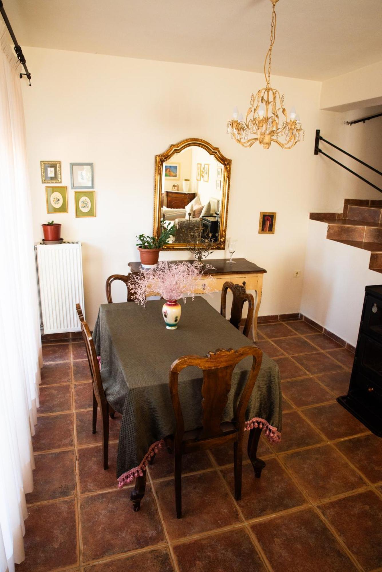 Villa The Early Bird - Cosy 2-Floor House With Garden à Alexandroúpoli Extérieur photo