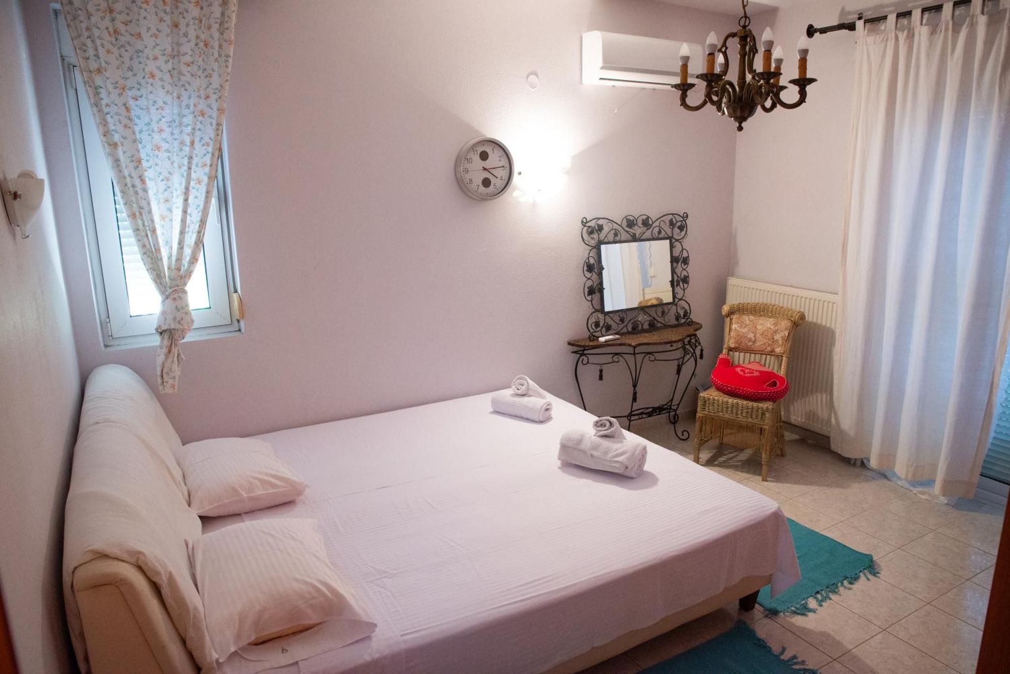Villa The Early Bird - Cosy 2-Floor House With Garden à Alexandroúpoli Extérieur photo