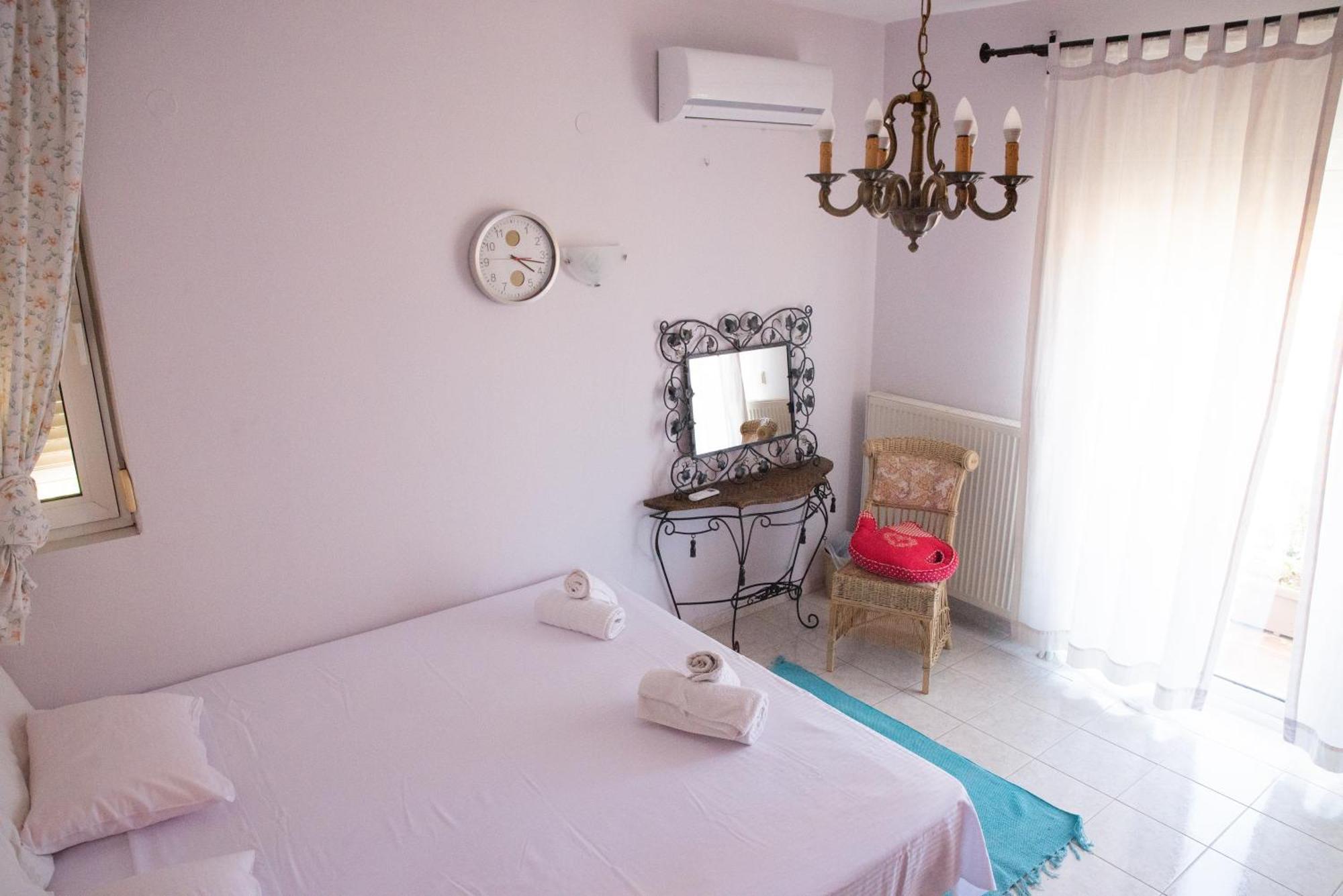 Villa The Early Bird - Cosy 2-Floor House With Garden à Alexandroúpoli Extérieur photo